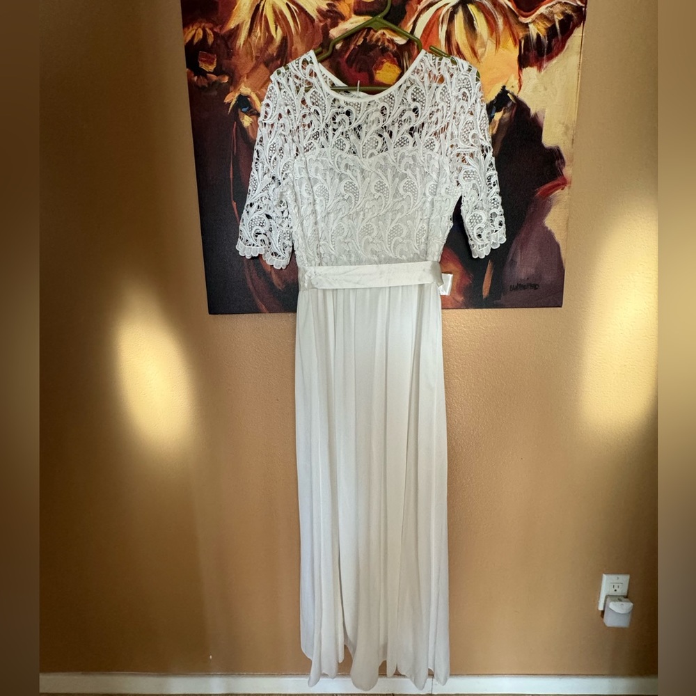 Beautiful NWT Bridal Dress